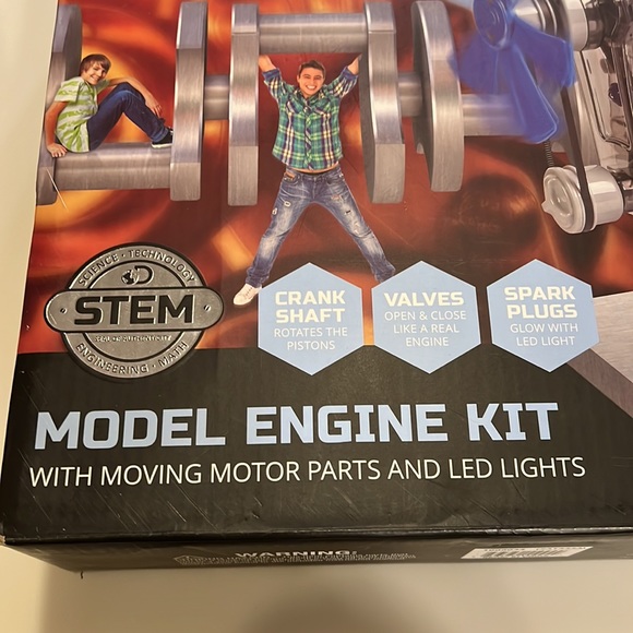 Discovery Mindblown Model Engine Kit - Picture 3 of 6